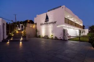 cabañas & departamentos alto miramar