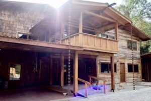 Illi Lodge & Hostel